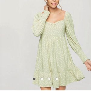 Sweetheart neck tierred mini dress in sage